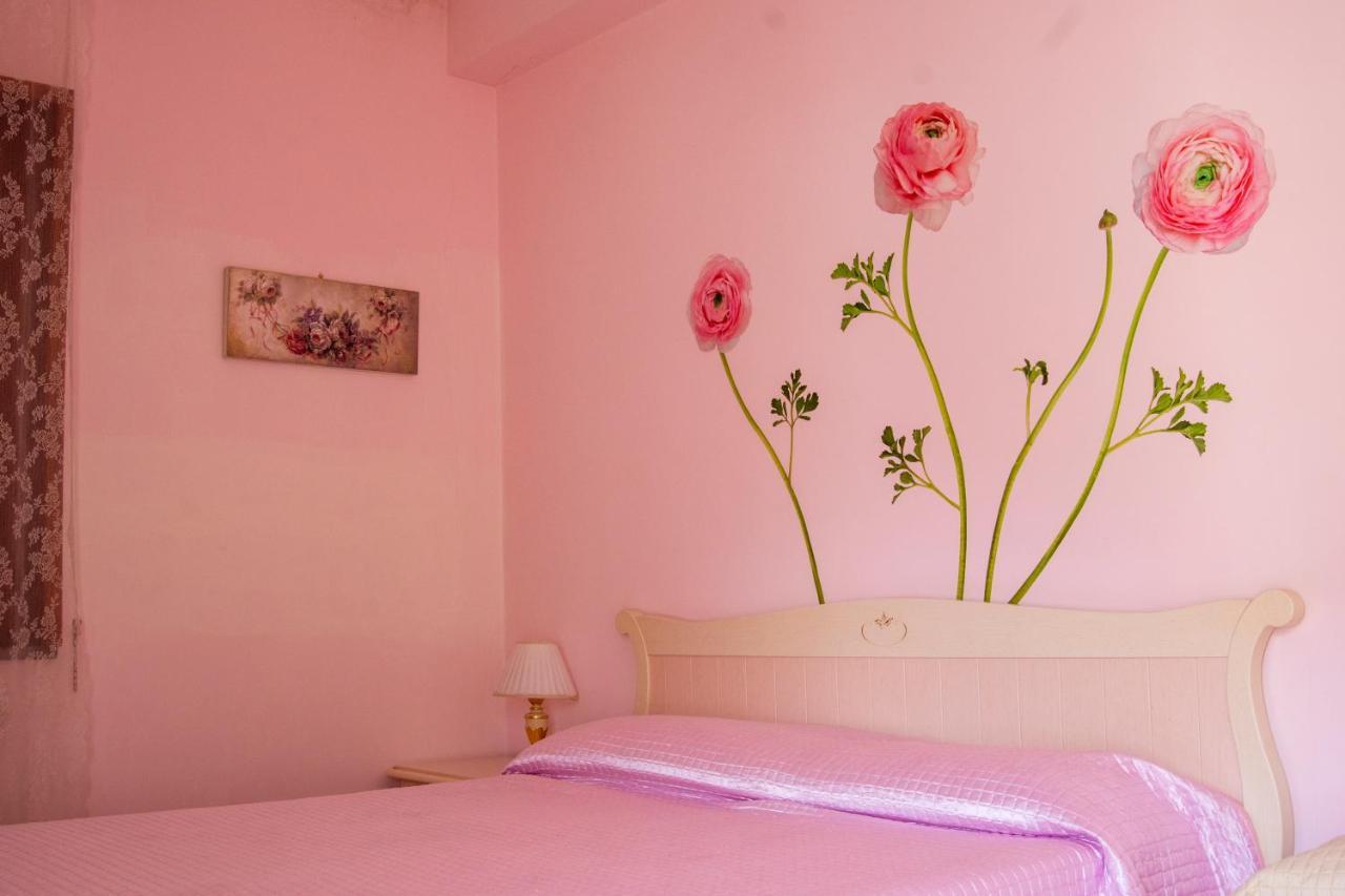 Villa Dei Fiori - Exclusive Villa With Garden In Sorrento Coast ヴィーコ・エクエンセ エクステリア 写真