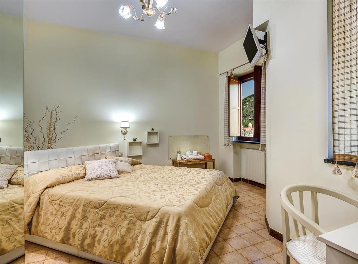 Villa Dei Fiori - Exclusive Villa With Garden In Sorrento Coast ヴィーコ・エクエンセ エクステリア 写真